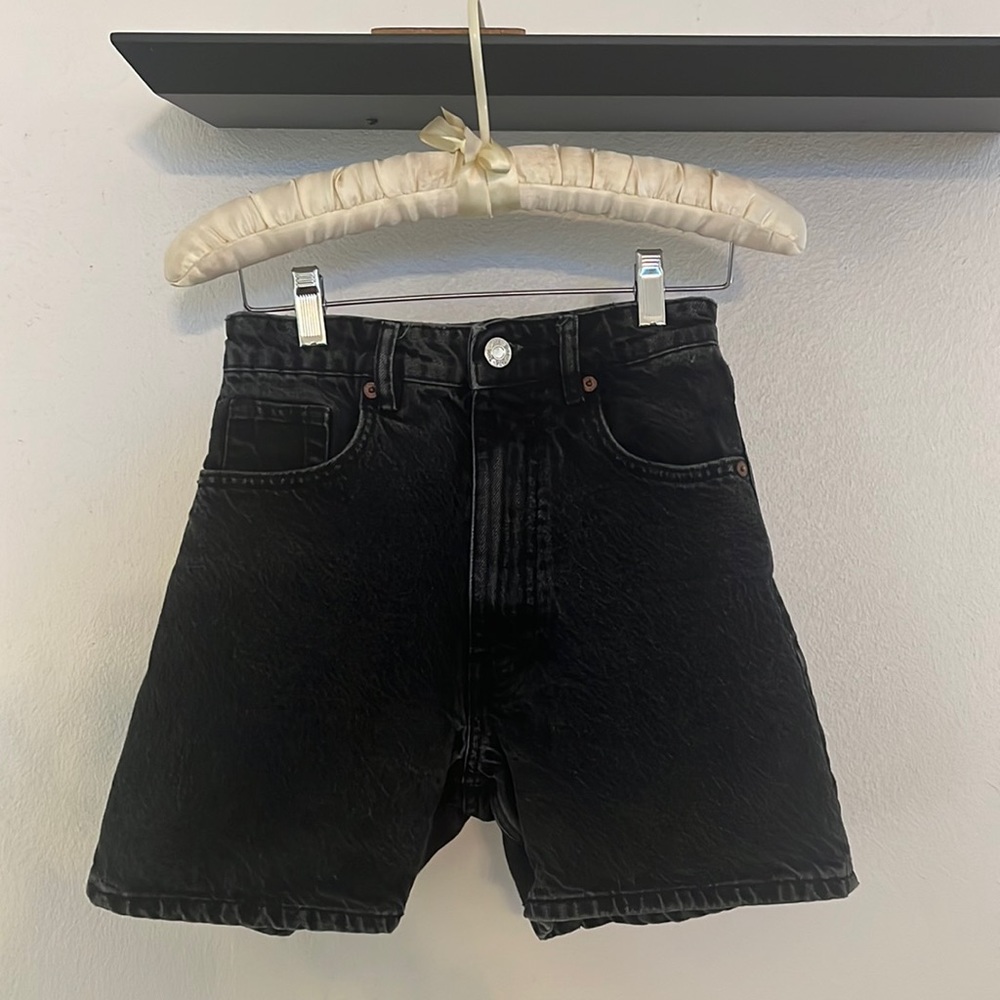 Zara Mom Black Denim Shorts Size 32